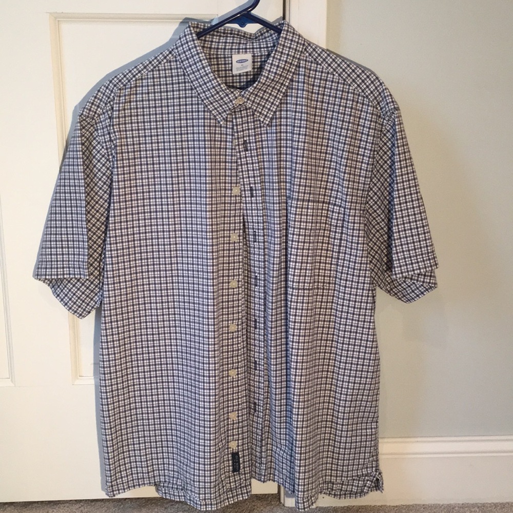 Old Navy short sleeve button up shirt XL